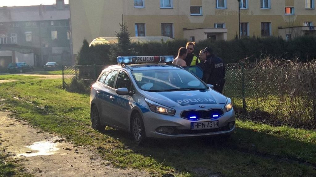 Policyjny pościg w centrum Białogardu! Dwóch mężczyzn trafiło do aresztu.