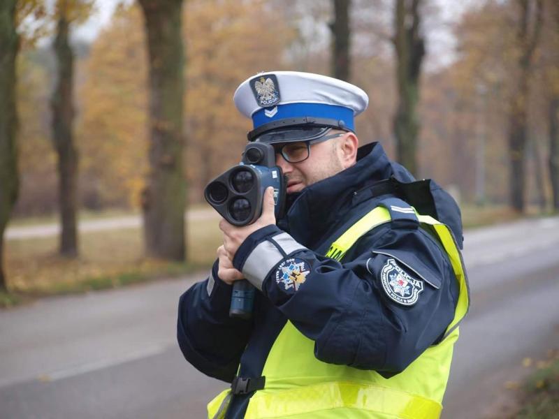 Pirat drogowy pędził  aż 119km/h w terenie zabudowanym  – stracił uprawnienia!