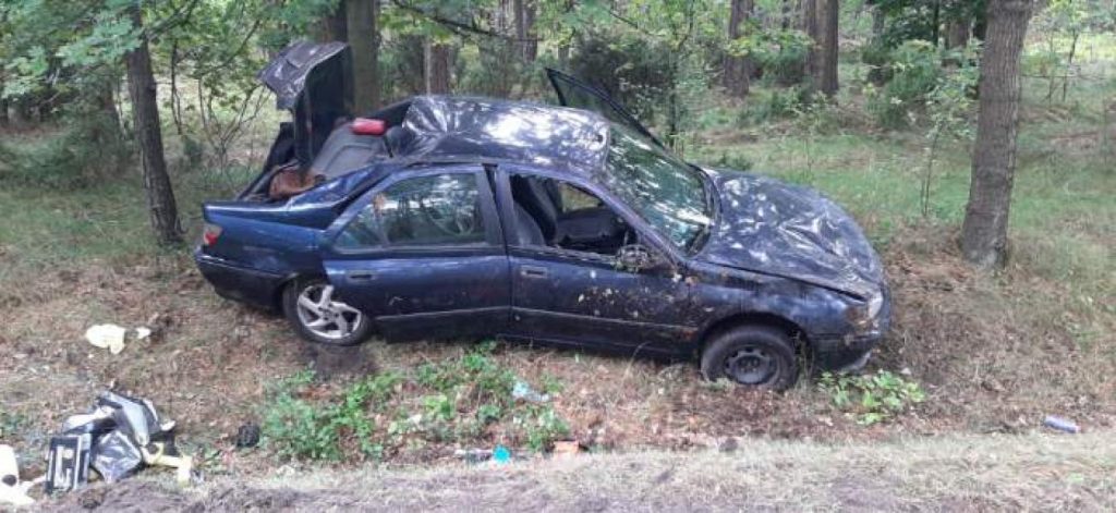 Nigdy nie miał uprawnień – wydmuchał 2,5 promila! Na szczęście żyje.