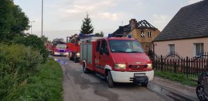 Nocny pożar domu w Białogardzie – ewakuowano  11 osób w tym 4 dzieci !