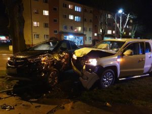 Kolizja w centrum Białogardu – zderzyły się dwa auta osobowe.