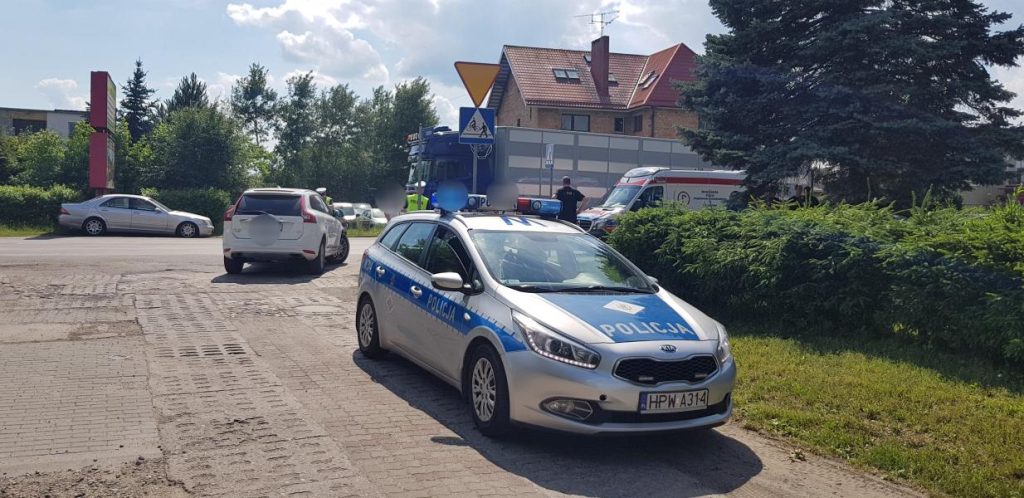 Potrącenie rowerzysty w Białogardzie – poszkodowany trafił do szpitala.
