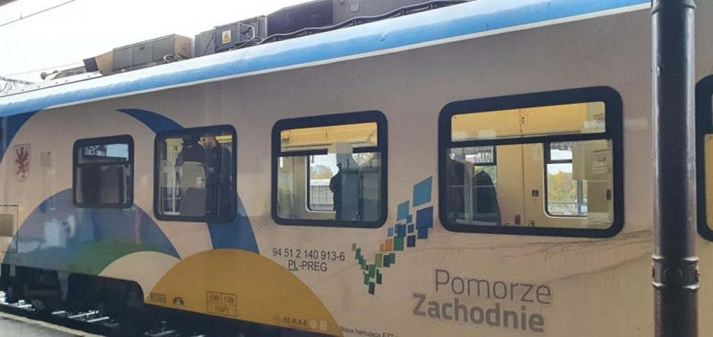 Pani Konduktor Pobita w Pociągu