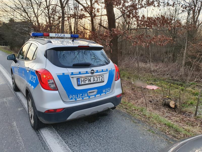 Makabryczne odkrycie w Karlinie pod Białogardem. Znaleziono ciało mężczyzny!