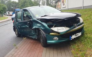 WYPADEK NA DRZYMAŁY W BIAŁOGARDZIE – SPRAWCA UCIEKŁ Z MIEJSCA ZDARZENIA