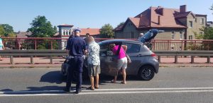 Wypadek drogowy na wiadukcie – jedna osoba ranna!