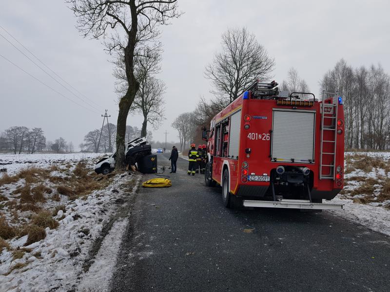 Śmiertelny wypadek pod Białogardem – nie żyje kierowca Volkswagena!