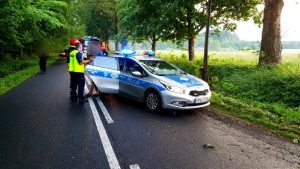 Dachowanie pod Tychowem  – policja zatrzymała dwóch młodych mężczyzn!