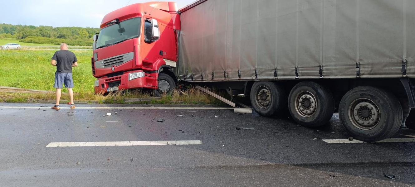 Wypadek na trasie Koszalin – Karlino. — zdjęcie 1